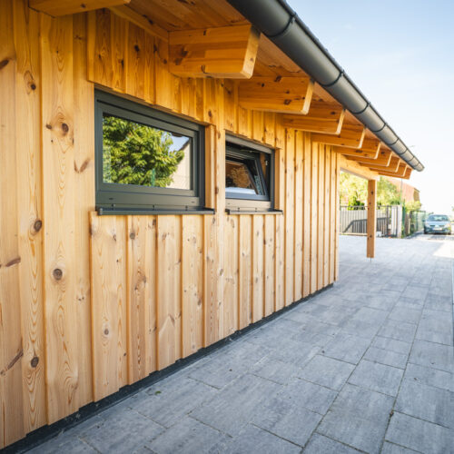 Poloroubený bungalov Sulice exteriér