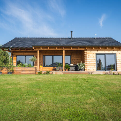 Poloroubený bungalov Sulice exteriér