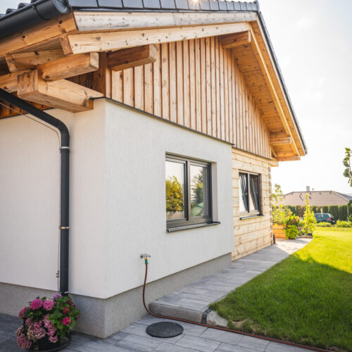 Poloroubený bungalov Sulice exteriér