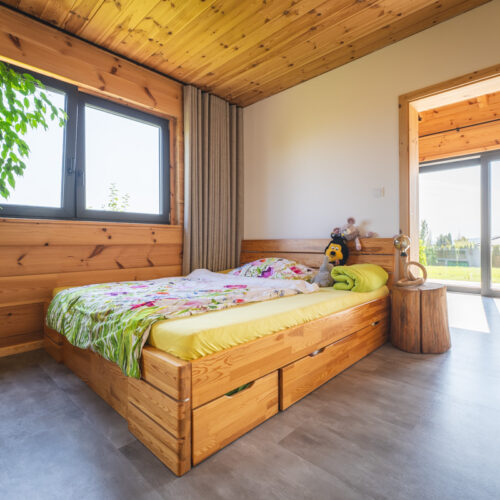 Poloroubený bungalov Sulice ložnice