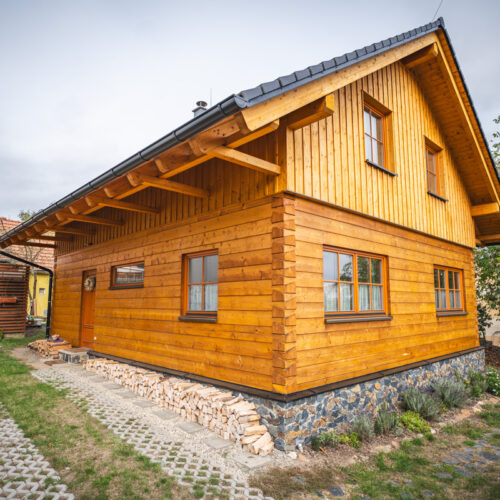 Roubenka ze smrku Jedovnice