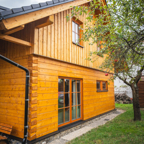 Roubenka ze smrku Jedovnice